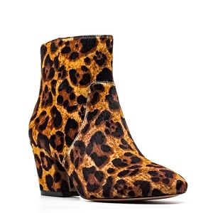Botiker cheetah print boots, size 6.5, block heel. In good condition.